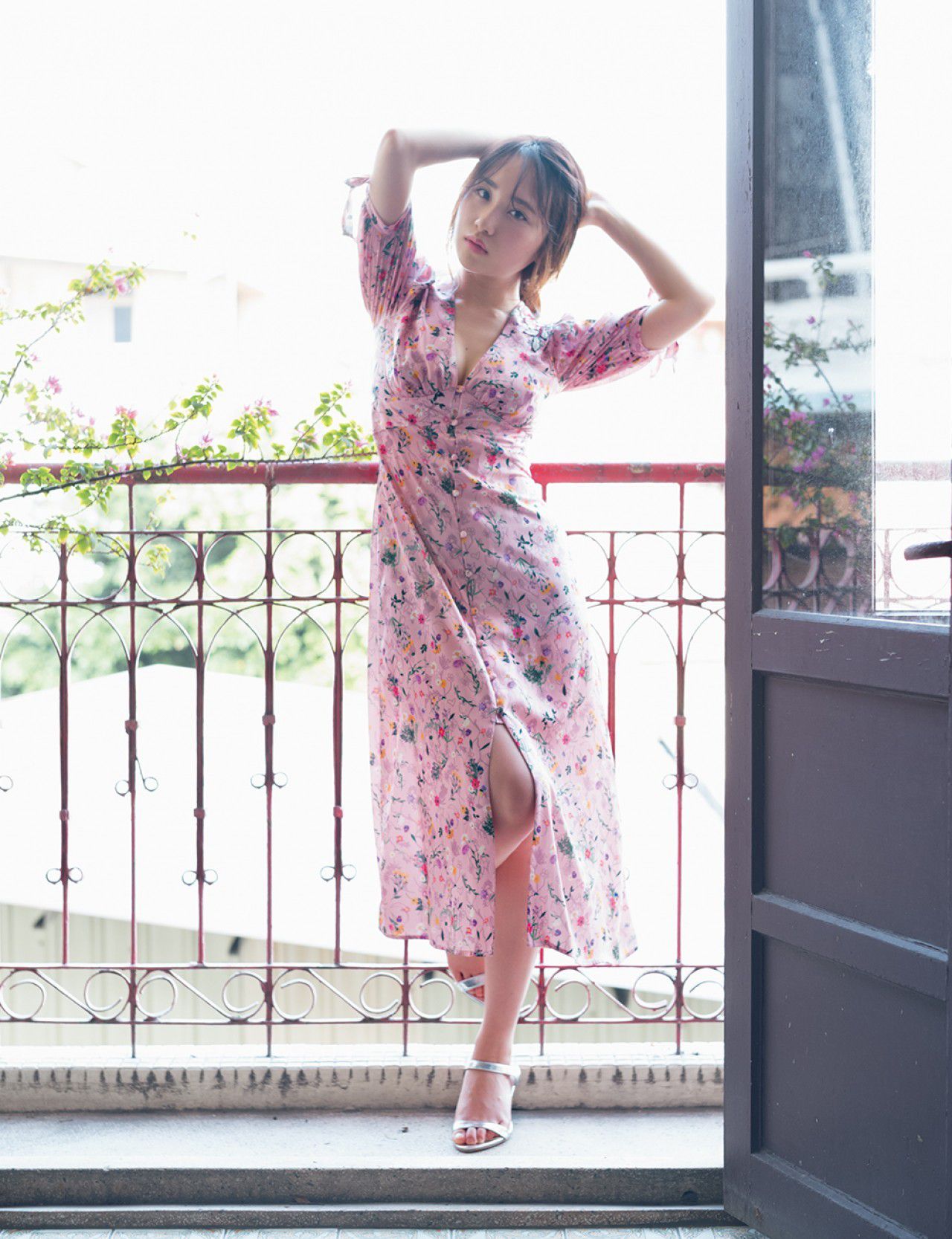 [FRIDAY] Takahashi Juri "AKB48の "美バスト"" photo Page 6 No.168aa5
