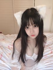 [คอสเพลย์] Sakurai Ningning-ชุดชั้นในลูกไม้แมวน้อยสีขาว