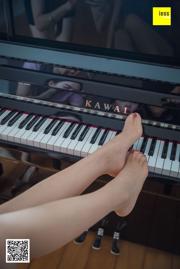 Qiqi "Voet op de zwart-witte pianotoetsen" [异 思 趣向 IESS] Sixiangjia 279