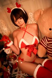 Net Red Coser Xiao Meiyan "Christmas Snowy Night Hymn"